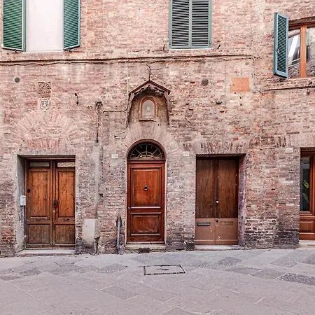 Lägenhet Il Nido - Nuovo Con Terrazzino Nel Centro Storico Si