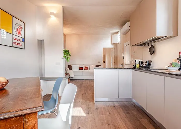 Il Nido - Nuovo Con Terrazzino Nel Centro Storico Si *